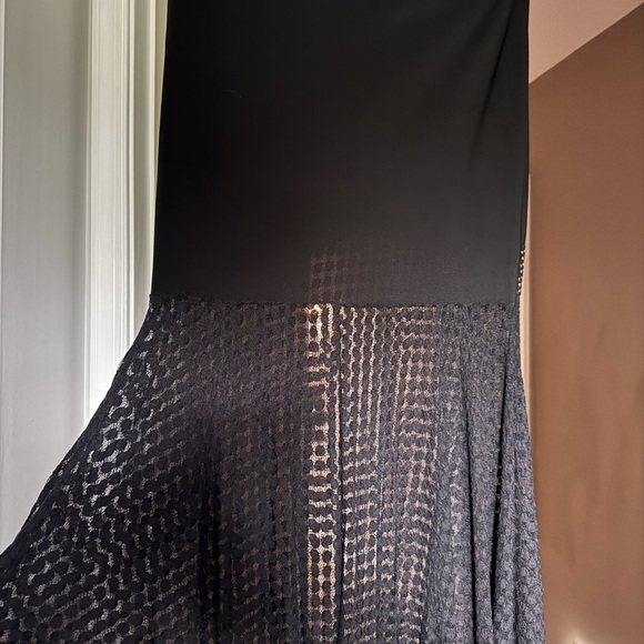 Gorgeous long skirt - Picture 4 of 5